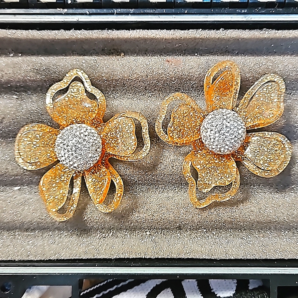 Azalea statement earrings - Picture 1 of 6